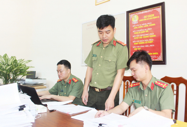 Đại úy Công an tiêu biểu làm theo lời Bác  -0
