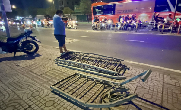 Người điều khiển chiếc xe Jeep tông chết hai người chưa ra trình diện -3