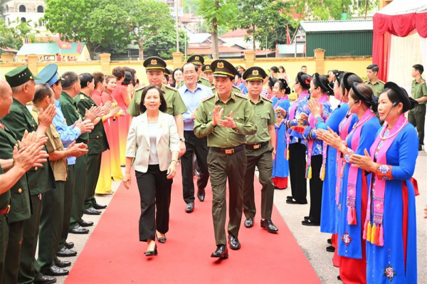 Deputy Minister Le Quoc Hung attends “All People Protecting National Security” Festival in Lang Son province -0