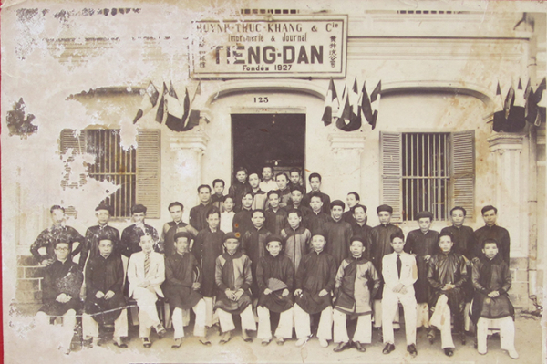 Trang 25: Tờ báo quốc ngữ đầu tiên ở miền Trung -0