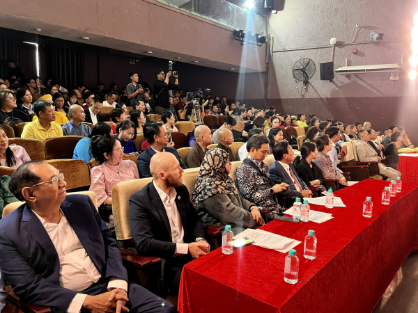 UNESCO tiếp tục đồng hành bảo tồn và phát triển nghệ thuật Đờn ca tài tử Nam bộ -0