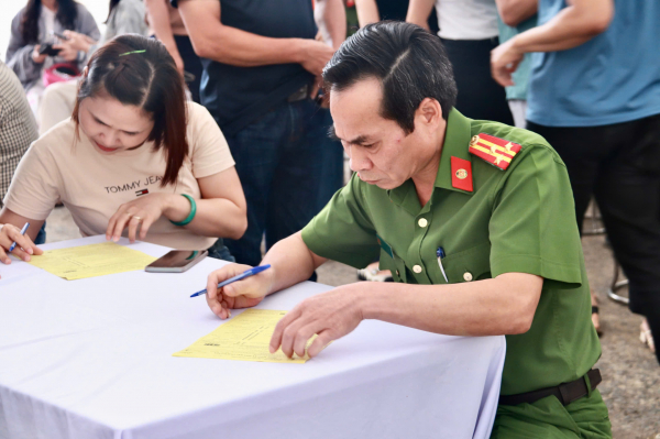 Lan toả lòng nhân ái từ những  giọt máu -0