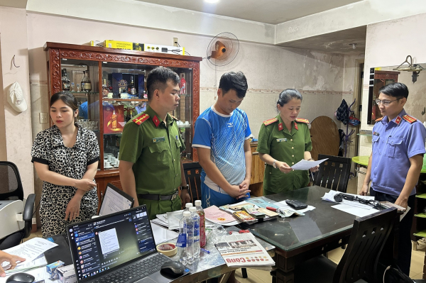 Công an Quảng Nam triệt phá đường dây đánh bạc qua mạng dưới hình thức cá độ bóng đá quy mô hơn 350 tỷ đồng -0