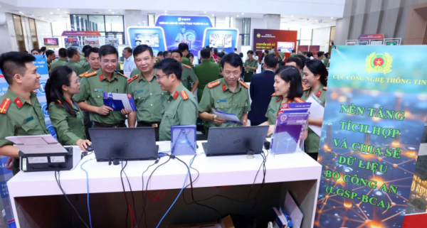 Thúc đẩy chuyển đổi số: Nền tảng cho bộ máy mới vận hành thông suốt, hiệu quả -0