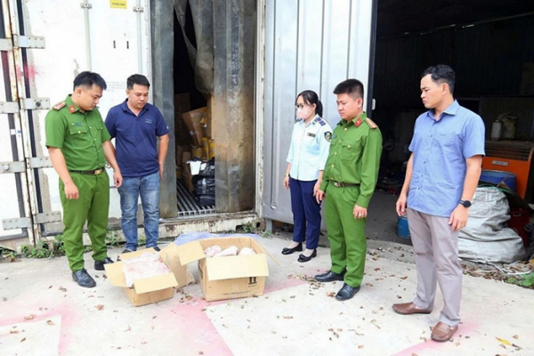 Ngăn chặn thực phẩm bẩn len lỏi vào bữa ăn gia đình -0