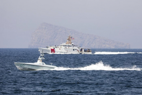eo bi%3fn hormuz.jpg -0