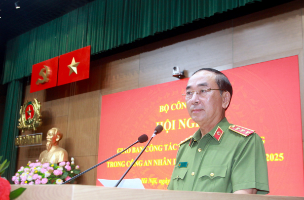 Xác định tầm quan trọng đặc biệt của công tác chính trị, tư tưởng trong CAND -0