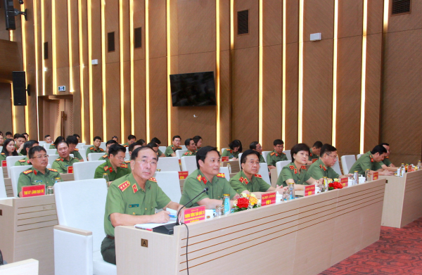 Xác định tầm quan trọng đặc biệt của công tác chính trị, tư tưởng trong CAND -1
