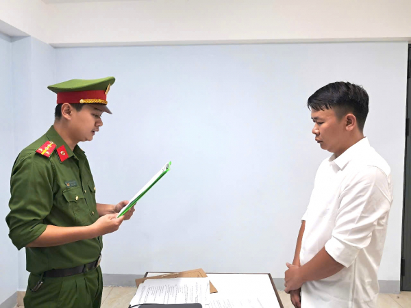 Lập trang web giả mạo để lừa đảo, chiếm đoạt tiền của hơn 3.000 nạn nhân -0