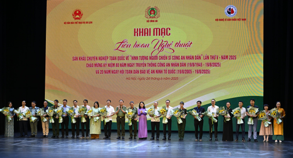 Khai mạc Liên hoan Nghệ thuật sân khấu chuyên nghiệp toàn quốc về “Hình tượng người chiến sĩ CAND
