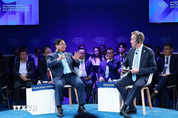 Thủ tướng Phạm Minh Chính đối thoại chính sách tại Hội nghị WEF Thiên Tân -0