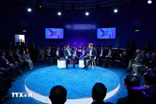 Thủ tướng Phạm Minh Chính đối thoại chính sách tại Hội nghị WEF Thiên Tân -0