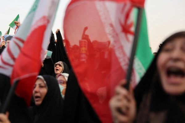 Người dân Iran ăn mừng lệnh ngừng bắn vừa đạt được với Israel -0
