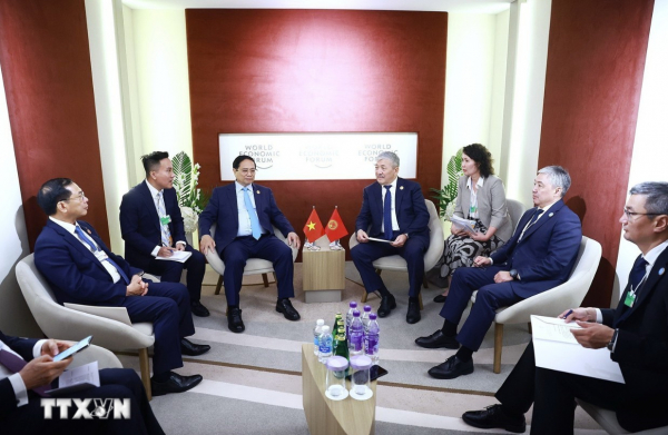 Thủ tướng Chính phủ Phạm Minh Chính gặp Thủ tướng Kyrgyzstan -0