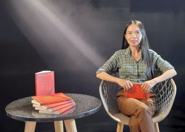 nhà van võ di%3fu thanh trong b%3f phim tài li%3fu t%3f noi t%3fn cùng.jpg -0