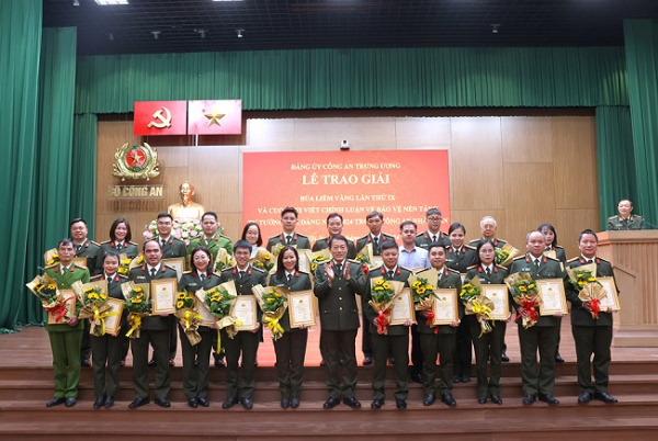 Phát động Giải báo chí về xây dựng Đảng lần thứ X-năm 2025 trong Công an nhân dân -0