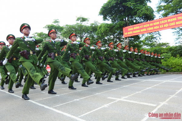 ntb_7025.jpg -0