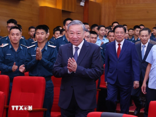 Tổng Bí thư Tô Lâm cắt băng khai mạc triển lãm về Tổng Bí thư Nguyễn Văn Linh -0