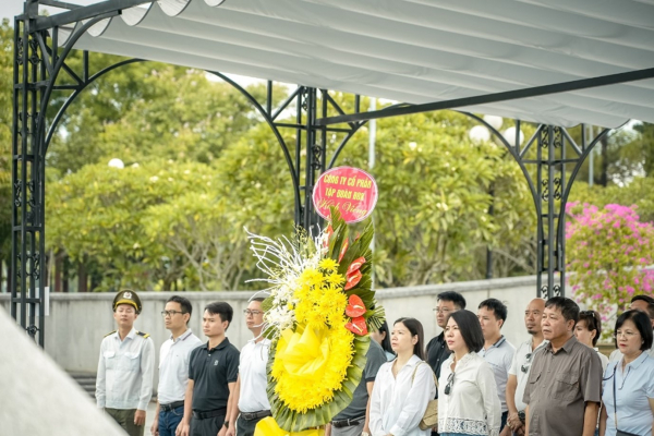 Về với “địa chỉ đỏ” – Hành trình tri ân của ROX -0