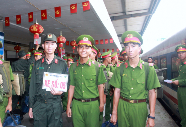 Những khoảnh khắc đầu tiên của các chiến sĩ Cảnh sát cơ động miền Nam tại Thủ đô -3