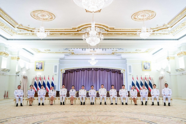 Nội các mới của Thái Lan tuyên thệ, Thủ tướng lâm thời lộ diện -0