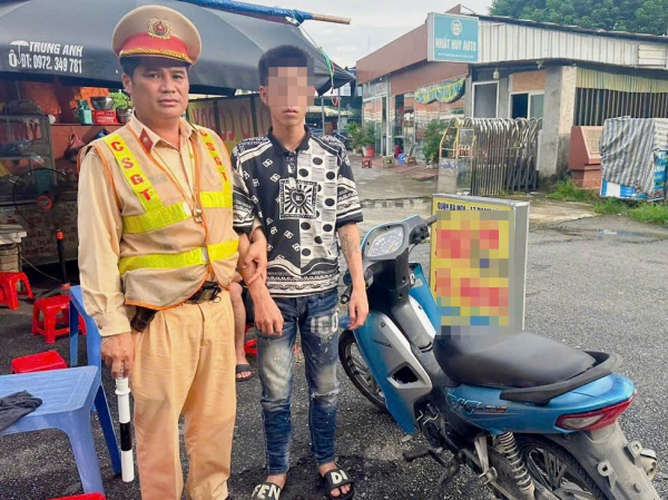 Đấu điện phá khóa trộm xe máy ở Nghệ An, mang về Hà Nội thì bị bắt -0