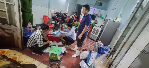 TP Hồ Chí Minh: Phát hiện 3 cơ sở ngâm hoa chuối với hàn the, chất tẩy trắng -1