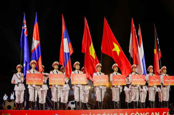 Mãn nhãn với màn trình diễn trong  Lễ khai mạc Giải bóng đá Công an, Cảnh sát các nước ASEAN mở rộng 2025 -0