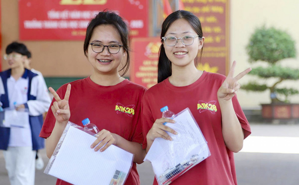 Bầu trời Tổ quốc mãi trong tim -0