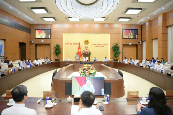 Tiếp tục hoàn thiện thể chế, chính sách về phát triển, sử dụng nguồn nhân lực -0