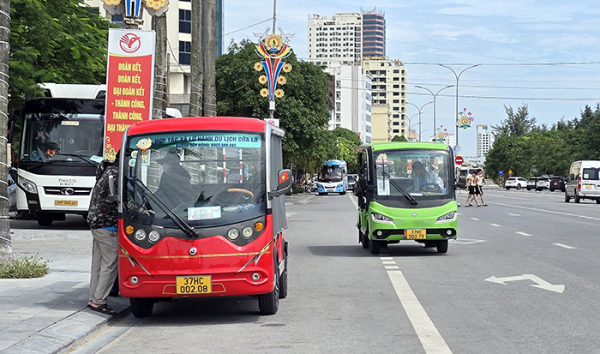 Gần 300 hộ kinh doanh hoang mang vì sẽ dừng hoạt động xe điện ở Cửa Lò -0