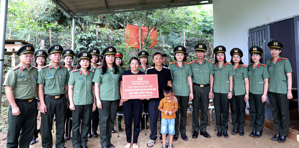 Đột phá từ các hoạt động thi đua sáng tạo của Phụ nữ Cụm thi đua số 2, Bộ Công an -0