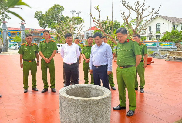 Bắt nhanh nhóm trộm cắp cổ vật trong đình -0