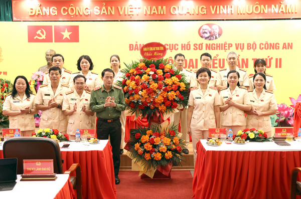 Tập trung đổi mới tư duy, nâng cao chất lượng đội ngũ cán bộ hồ sơ -0