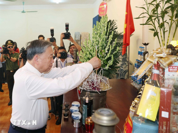 Tổng Bí thư: Người có công là tài sản quý, là biểu tượng của ý chí Việt Nam -0