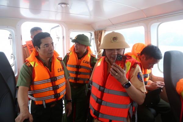 Công an tỉnh Quảng Ninh thông tin về vụ đắm tàu du lịch trên vịnh Hạ Long -0
