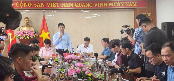 Tỉnh Quảng Ninh họp báo thông tin về vụ đắm tàu du lịch trên vịnh Hạ Long -0