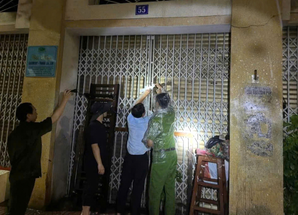 Ấm lòng bữa cơm ngày bão -0