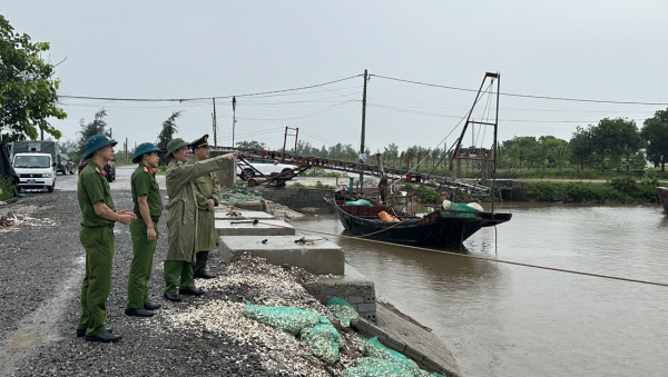 Công an tỉnh Ninh Bình chủ động phòng, chống cơn bão số 3 (cơn bão Wipha) -0