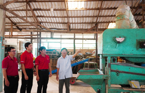 Dòng vốn Agribank tiếp sức cho kinh tế nông hộ phát triển bền vững -0