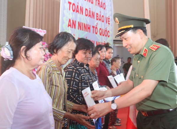 Đồng Tháp: Đẩy mạnh phong trào toàn dân bảo vệ An ninh Tổ quốc trong thực hiện chính quyền địa phương hai cấp -0