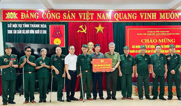 Công an tỉnh Thanh Hóa tri ân người có công nhân dịp 27/7 -0