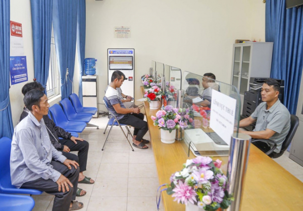 Nghiêm túc phê bình các địa phương chậm kiện toàn nhân sự chủ chốt -0