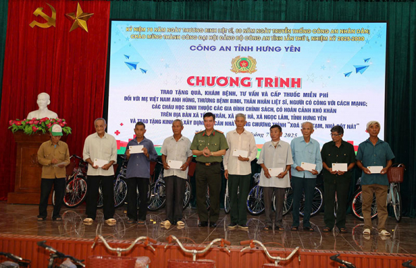 Công an tỉnh Hưng Yên tri ân người có công với cách mạng -0