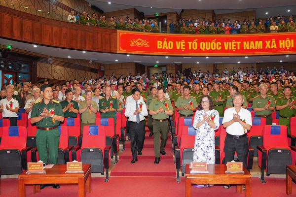 Thứ trưởng Lê Văn Tuyến dự Ngày hội “Toàn dân bảo vệ ANTQ” tại TP Hải Phòng -0