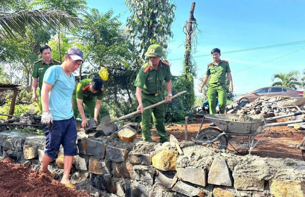 Công an tỉnh Lâm Đồng hoàn thành đợt cao điểm xoá nhà tạm, nhà dột nát -0