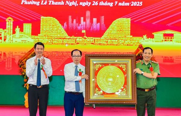Thứ trưởng Lê Văn Tuyến dự Ngày hội “Toàn dân bảo vệ ANTQ” tại TP Hải Phòng -0