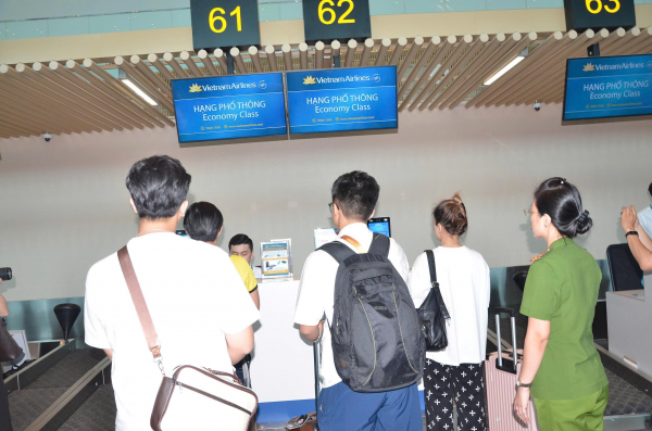 Triển khai ứng dụng nhận diện sinh trắc học tại Cảng hàng không quốc tế Tân Sơn Nhất  -1