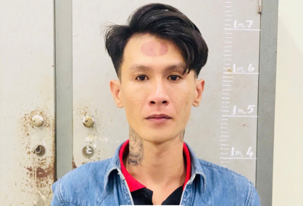 Tạm giữ hình sự thanh niên dùng clip 