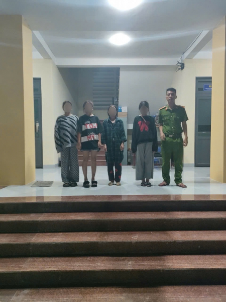 Quảng Ngãi: Công an xã kịp thời giải cứu các bé gái bị dụ dỗ lao động ngoài tỉnh -0